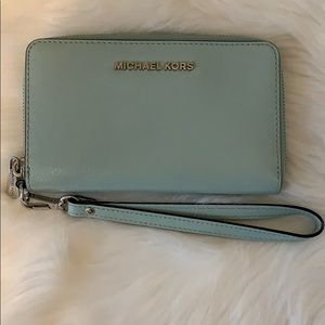 Michael Kors Jet Set Travel Wallet